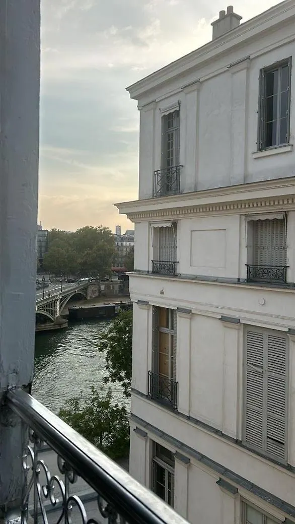 Apartmán Elegant Artistic Flat On The Seine River Paříž