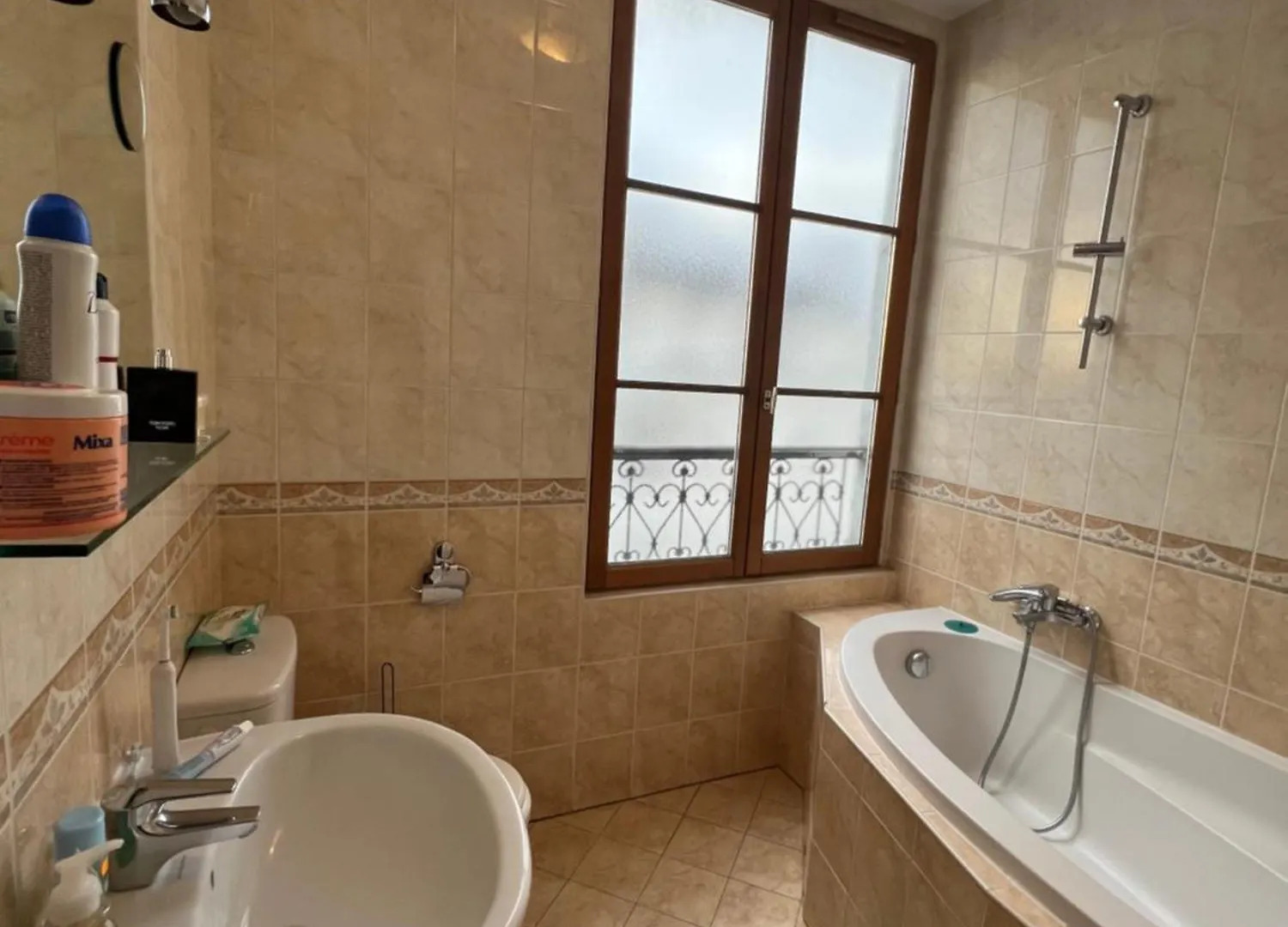Elegant Artistic Flat On The Seine River Paris 0*,  France