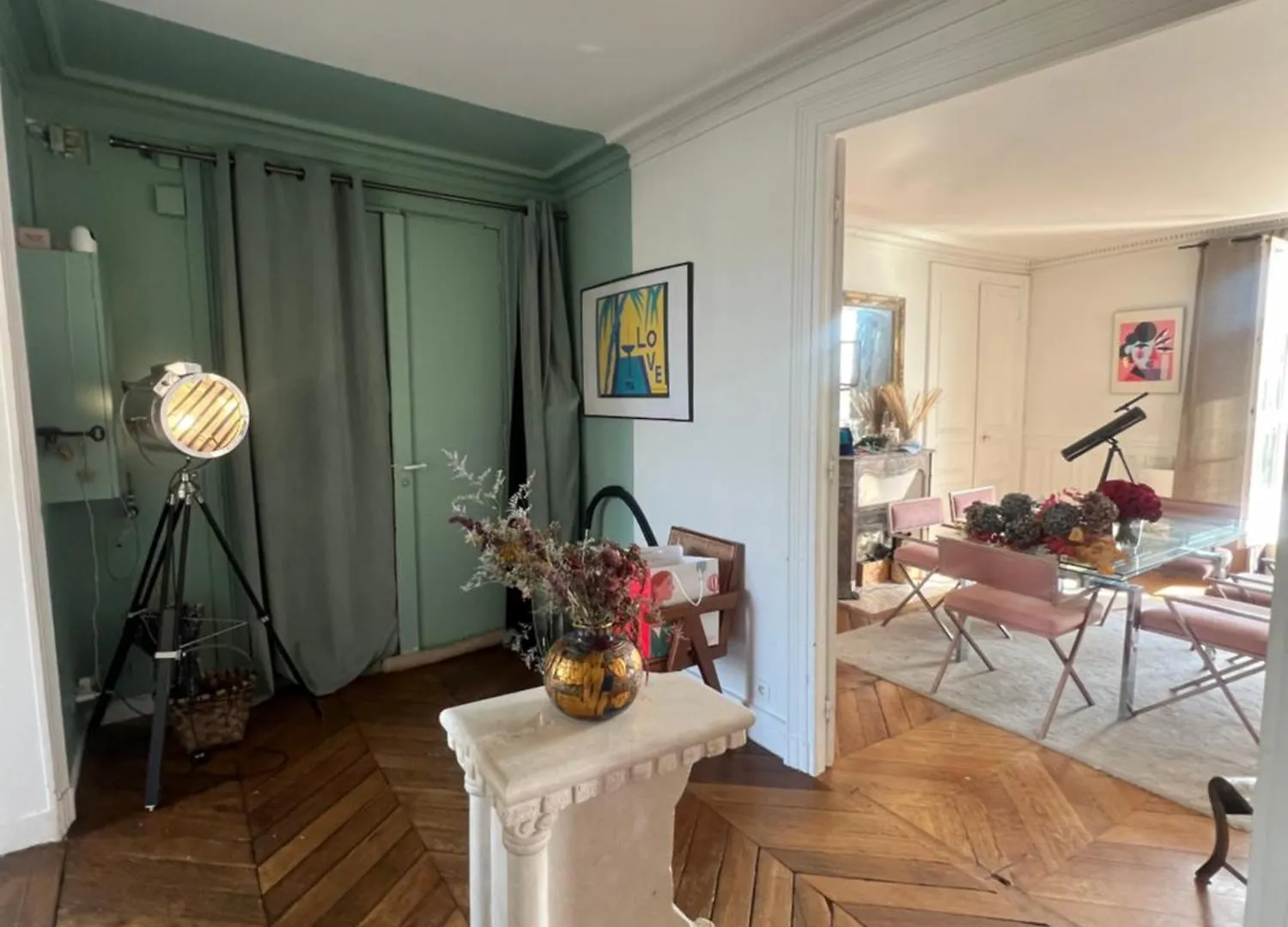 פריז Elegant Artistic Flat On The Seine River 0*,